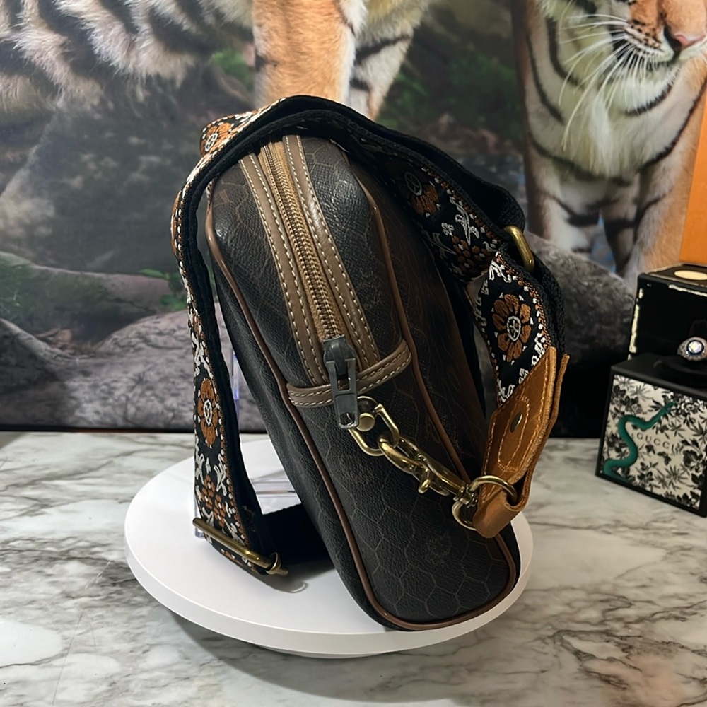 Christian Dior Vintage Honeycomb Clutch/Cosmetic Bag With Crossbody Strap. - Picture 9 of 17